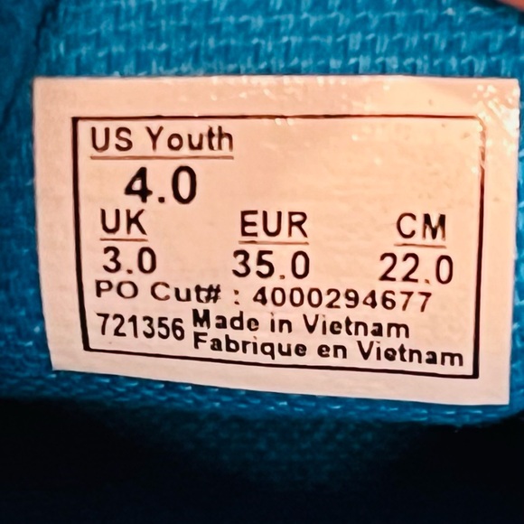 YOUTH VANS SIZE 4–SUPER COOL BLUE—GREAT USED CONDITION—CLEAN—UNISEX 💙💙 - Picture 2 of 13